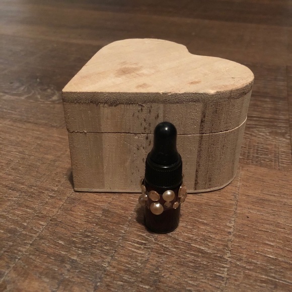 Cinnamon Bun Essential Oil Blend - Picture 7 of 11